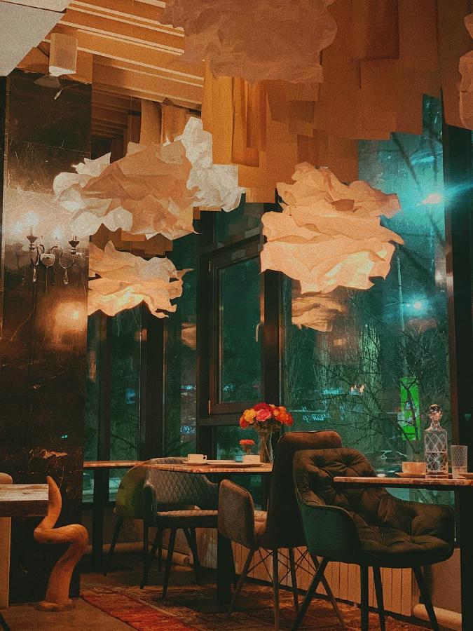 Inn Ozz Astana Exteriör bild